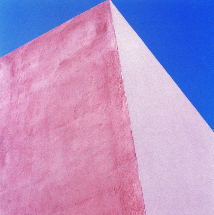 CHROMA di Wilhelm Heiliger_forme e colori_pink